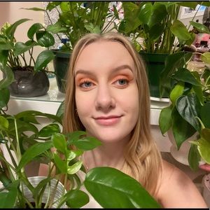 Meet your Posher, Leah